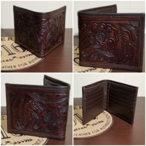 Chiseled leather wallet